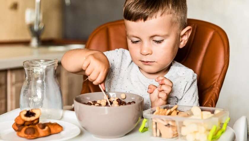 Топ 10 продуктов, которыми чаще всего давятся дети