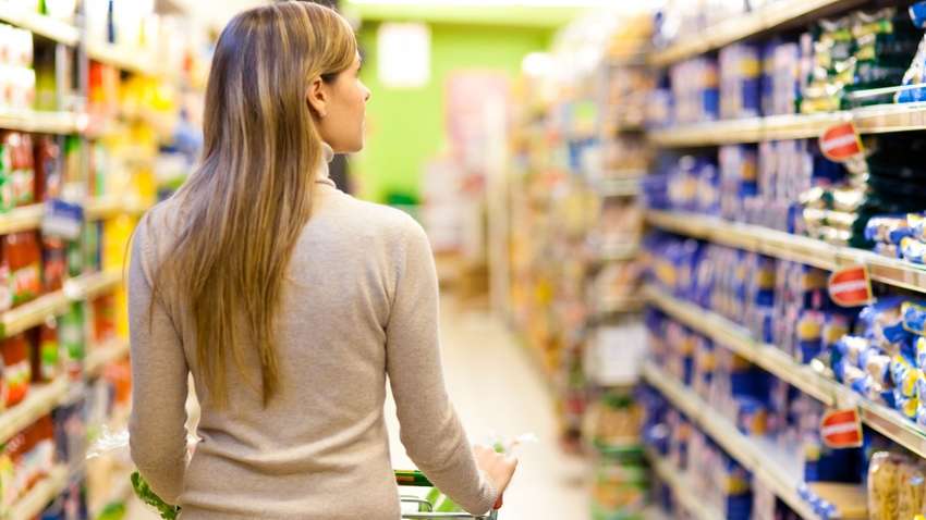 Медики назвали продукты, которые лучше не покупать в супермаркетах