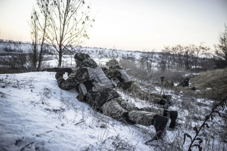 Война на Донбассе: Боевики снова обстреляли украинские позиции