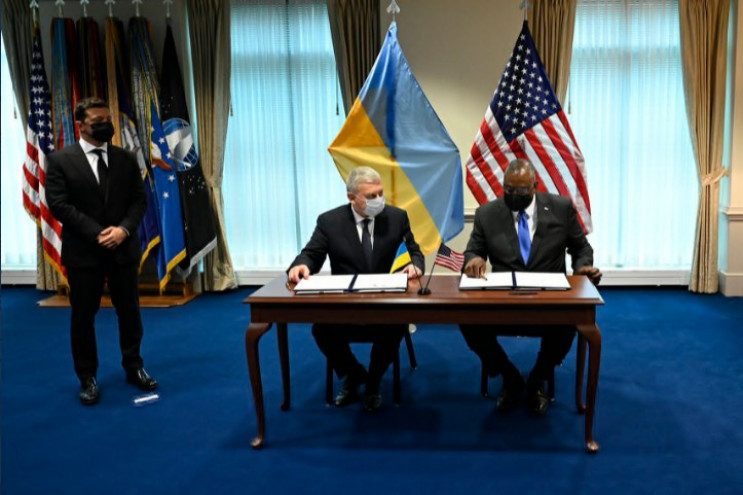 Украина подписала соглашение относительно оборонного партнерства с США