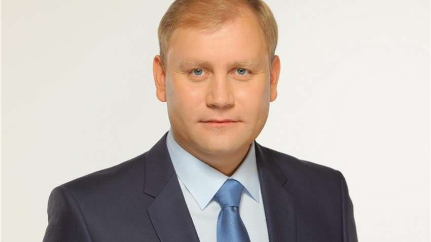Пообещал и не выполнил: глава фракции партии Порошенко в Днепропетровском облсовете ввел в заблуждение избирателей