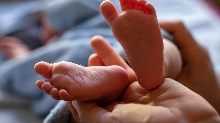 В Одесской области 22-летняя женщина отказалась от двух новорожденных малышей:  что известно о судьбе детей