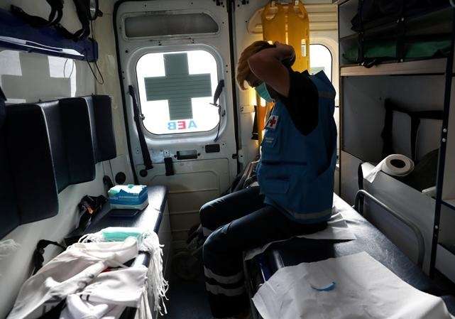 Женщина после кесарево выбросила с окна роддома чужого малыша