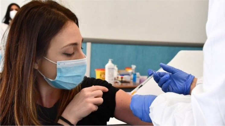 Украина планирует делать повторную COVID-вакцинацию