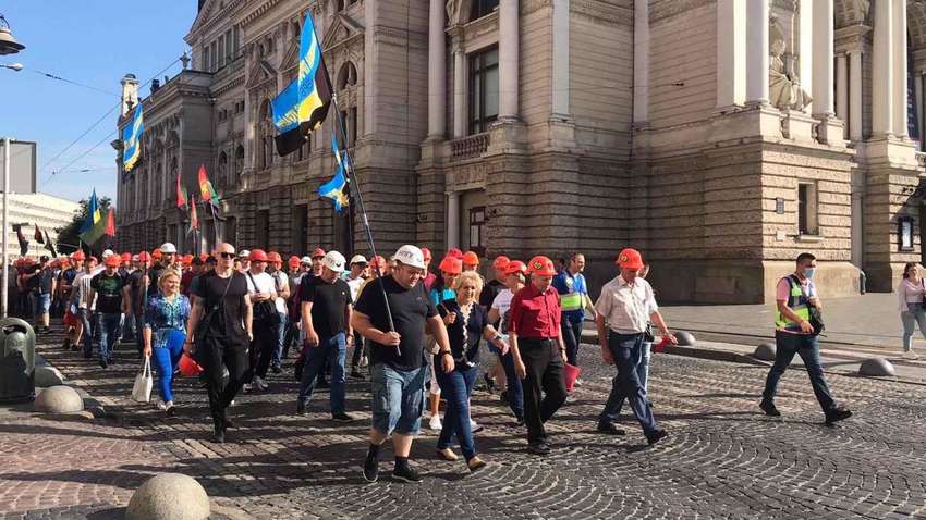 Горняки идут на Киев – предупреждают, что будут перекрывать трассы, пикетировать Офис президента