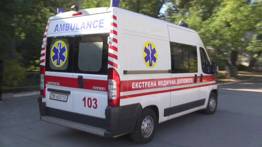 В Одессе, в детской комнате ресторана, на трехлетнего ребенка упали стеклянные двери: что известно о состоянии малыша (ВИДЕО)