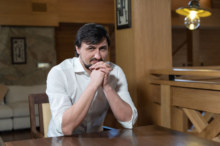 Работал на Ахметова: Что известно о Камишине который возглавит “Укрзализныцю”