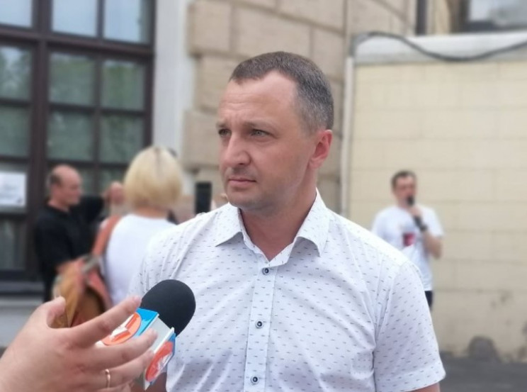 Кремень посоветовал тем, кого не устраивает языковой закон, задуматься над выездом из Украины