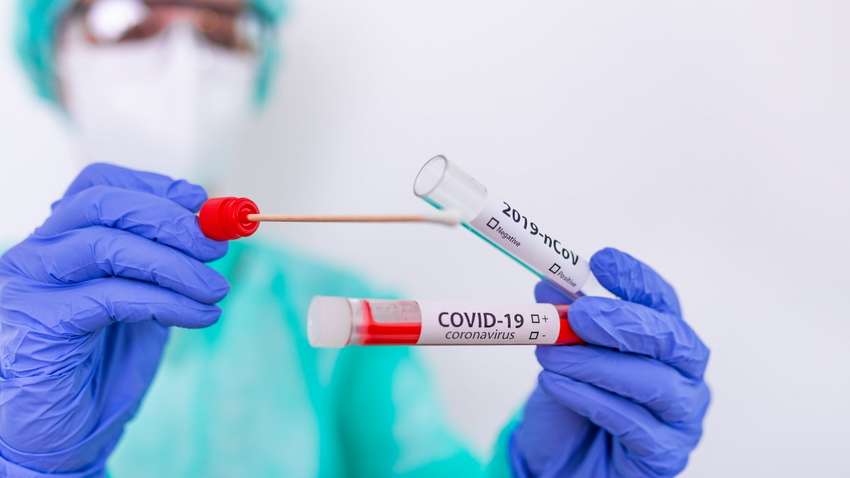 Врач-инфекционист назвал новый первый симптом COVID-19