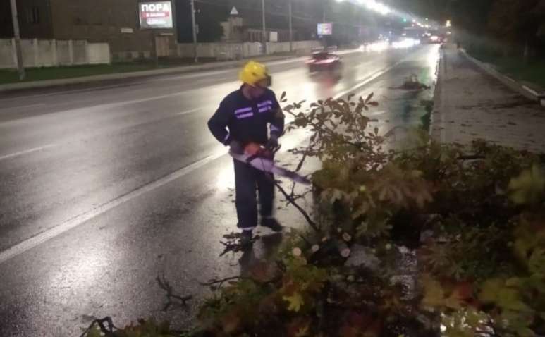 Из-за непогоды в одной из столичных школ начало года переносится
