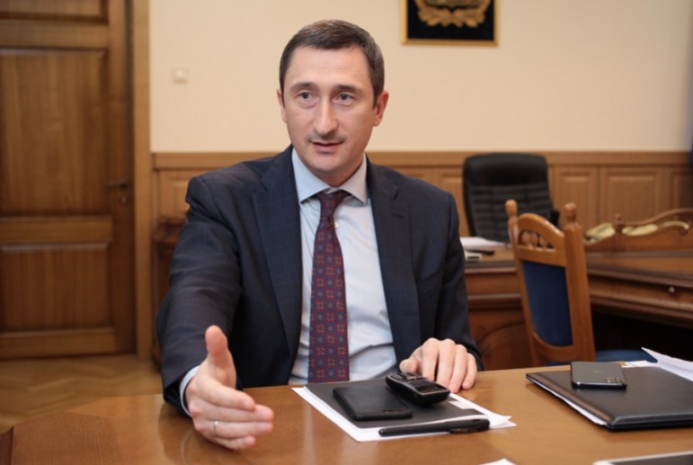Глава Минрегиона Чернышов создает коррупционную сеть для уклонения от уплаты налогов, – СМИ