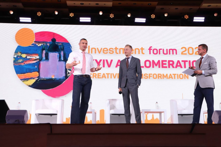 Кличко получил награду от ProZorro-продажи за открытые и прозрачные аукционы в столице