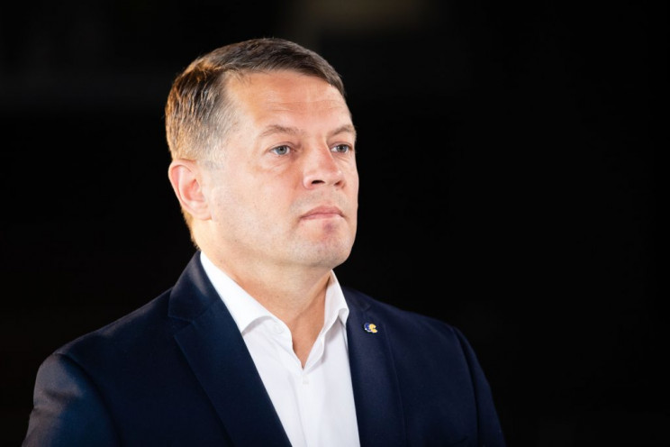 “ЕС” отправила на довыборы по Черкасской области журналиста, который три года просидел в российской тюрьме