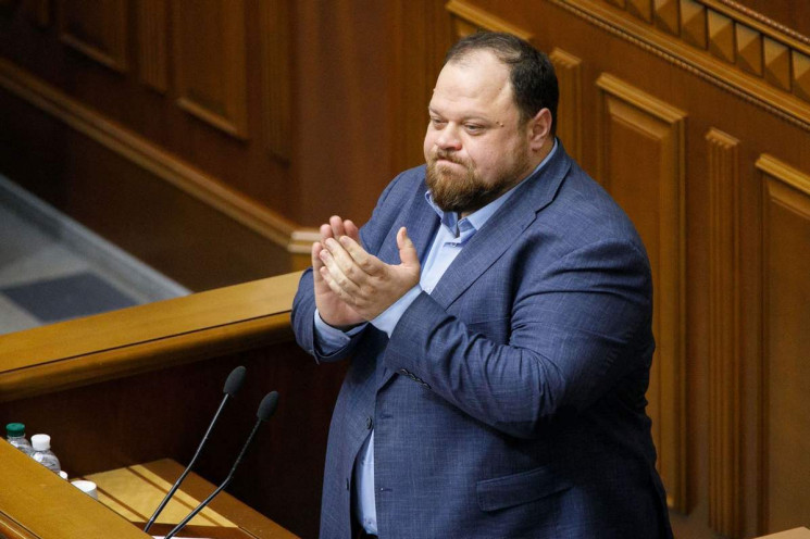 “Слуги” изменили стенограмму заседания Рады с голосованием за закон об олигархах, — политолог