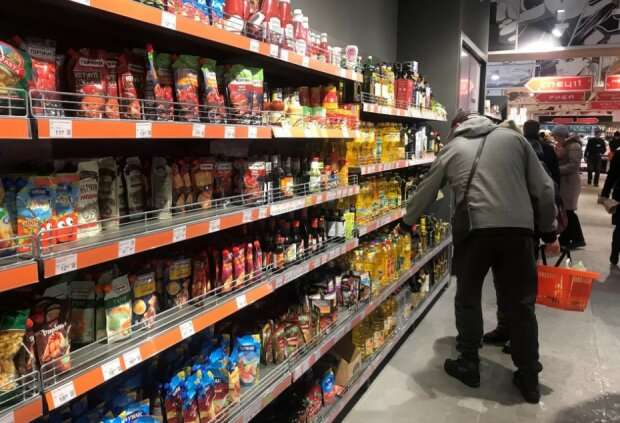 Украинцам показали, как за год подорожали продукты: сахар и подсолнечное масло +75%