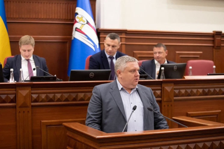 Крищенко, захват земель и демонтаж КГГА: Как прошла сессия Киевсовета 23 сентября (ФОТО)