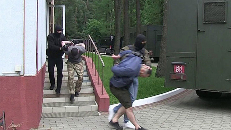 ФСБ в восторге от CNN: Как дело “вагнеровцев” стало политическим тараном