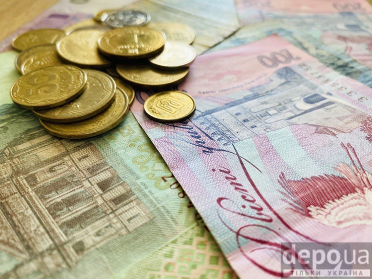 В МОН объяснили, будут ли урезать учителям зарплаты во время “дистанционки”