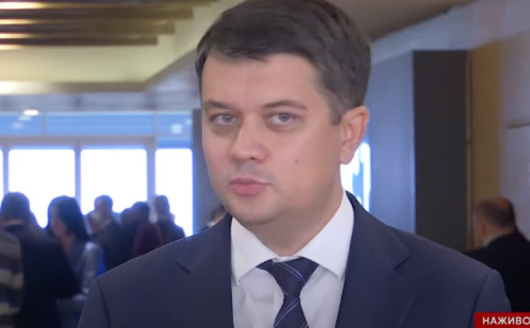 Разумков выступил против баллотирования Зеленского на второй срок