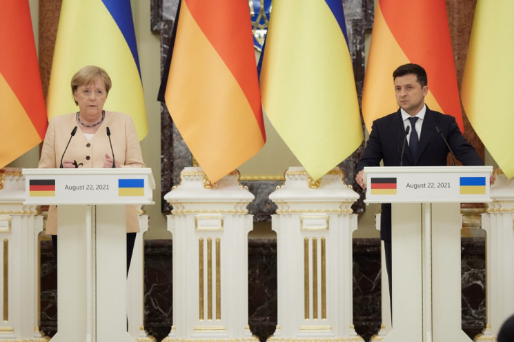 У Меркель рассказали, почему она не посетила саммит “Крымской платформы”
