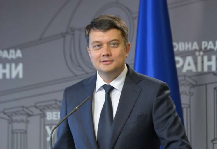 Отставка Разумкова: 39% украинцев осуждают решение Банковой