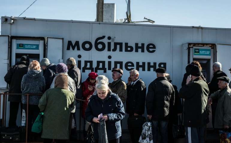 Пенсионеры, не покидая Донецк и Луганск, смогут получать украинские пенсии