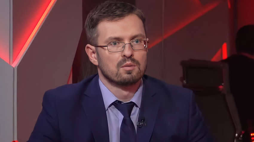 Кузин рассказал, что делать тем, кто приобрел поддельный сертификат, но теперь надумал вакцинироваться
