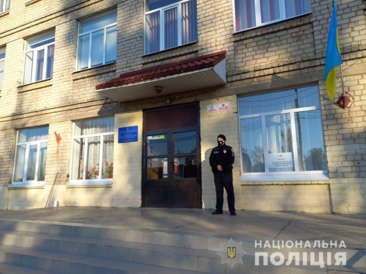 В Харькове работают все 605 избирательных участков, – полиция (ФОТО)