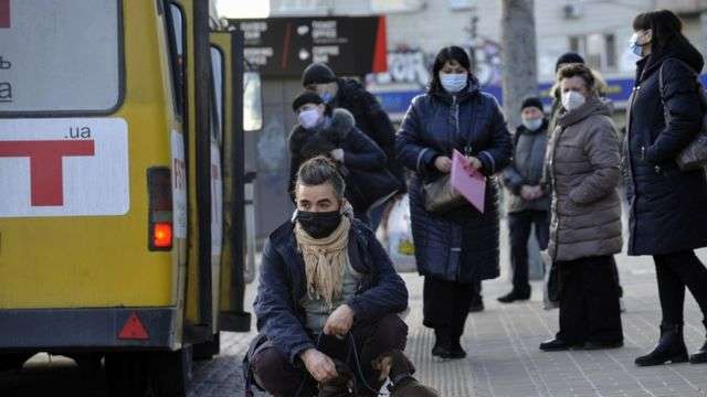 В «желтой зоне» держатся только три области