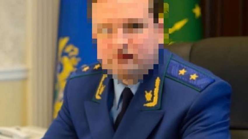 Бывшему прокурору сообщили о подозрении: что ему инкриминируют