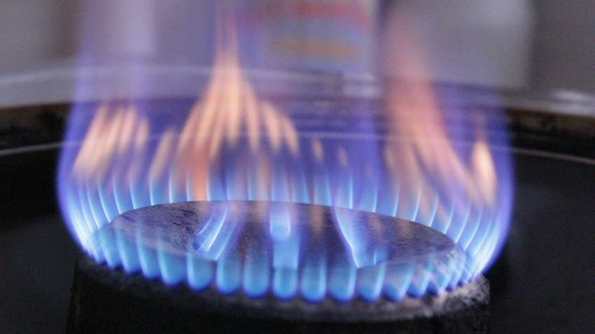 Отопительный сезон под угрозой: эксперт рассказал, хватит ли Украине газа на зиму
