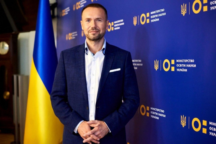 Шкарлет рассказал о темпах вакцинации среди работников образования