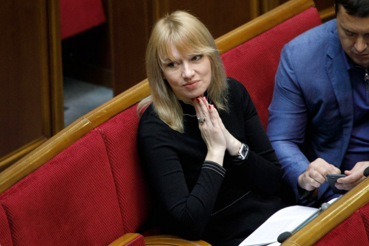 Преемник или преемница: Кто возглавит партию “Слуга народа” вместо Корниенко