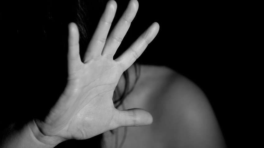 В Киеве изнасиловали и ограбили молодую девушку: суд вынес приговор