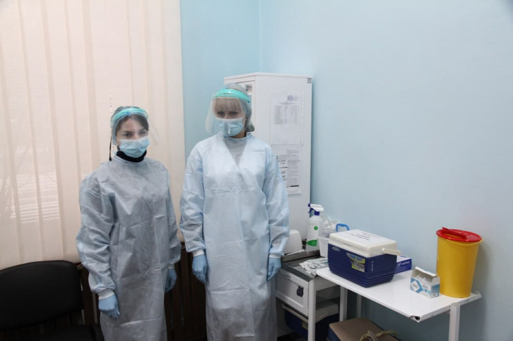 Полный курс COVID-вакцинации завершили более 8 млн украинцев: Какие вакцины выбирают чаще всего