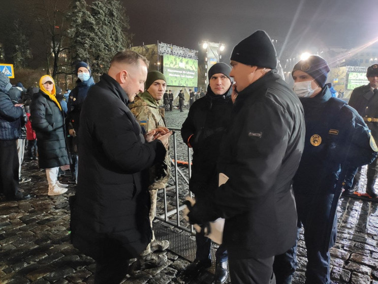 В Харькове нардепа-“слугу” не пускали на встречу с Зеленским (ВИДЕО, ФОТО)
