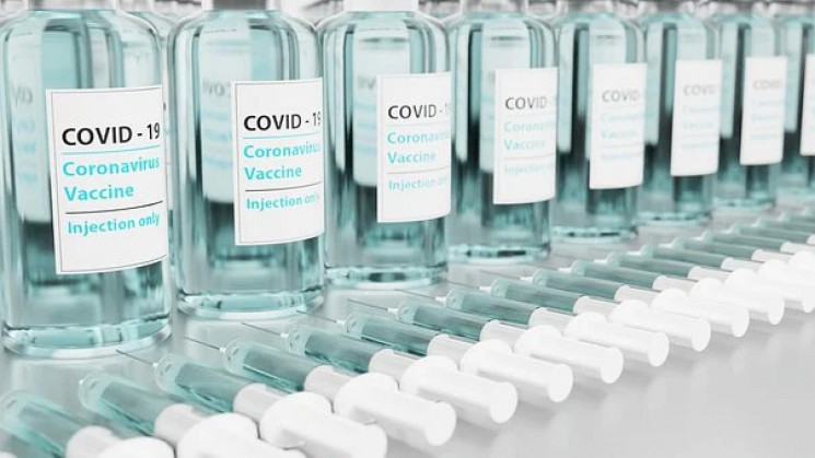 В Украине COVID-прививки сделали более 90% педагогов, – Шкарлет