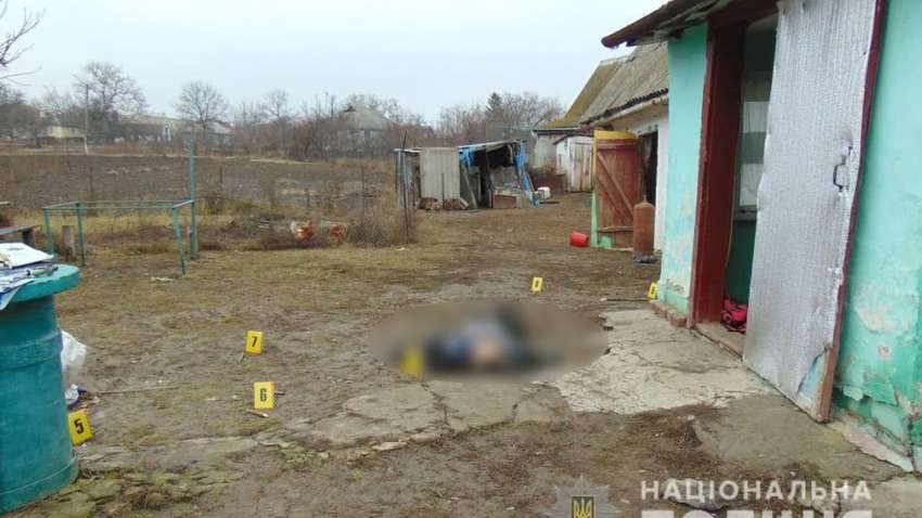 В Черкасской области 16-летняя девушка до смерти избила отчима своей подруги