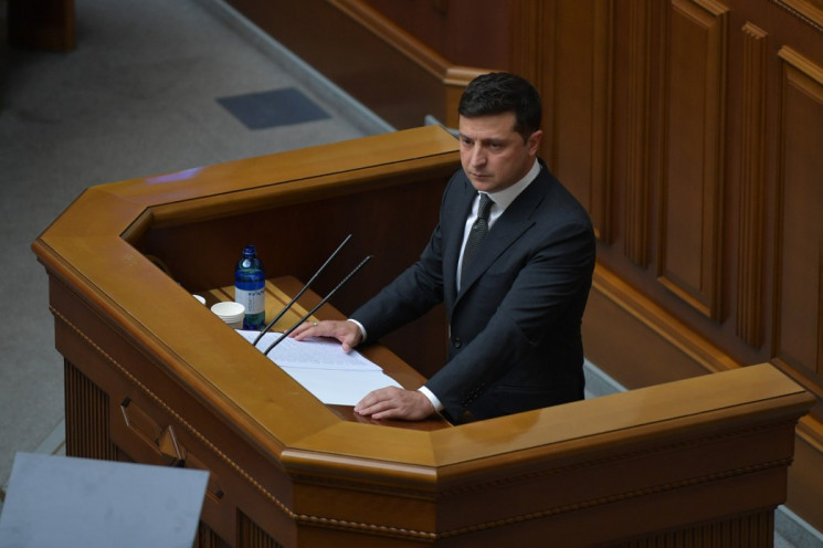 Зеленский рассказал, когда заработает национальный авиаперевозчик UNA