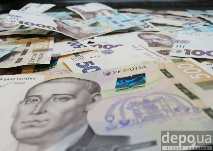 Украинские педагоги с сегодняшнего дня могут рассчитывать на повышение зарплаты
