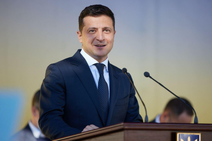 Зеленский присвоил звание Героя Украины известному композитору Покладу