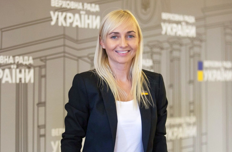 Устинова стала главой фракции “Голоса” благодаря судье ОАСК, которого она назвала оборотнем