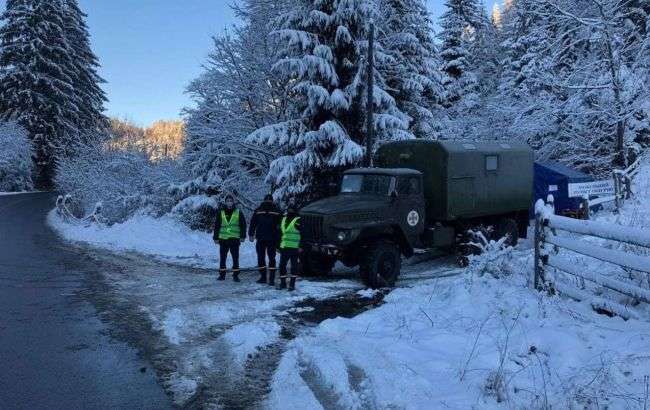 В Карпатах работают мобильные пункты обогрева: причина – сильный мороз и снегопады