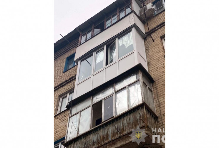 В Донецкой области 35-летний депутат выбросился из окна 5 этажа на глазах у сына