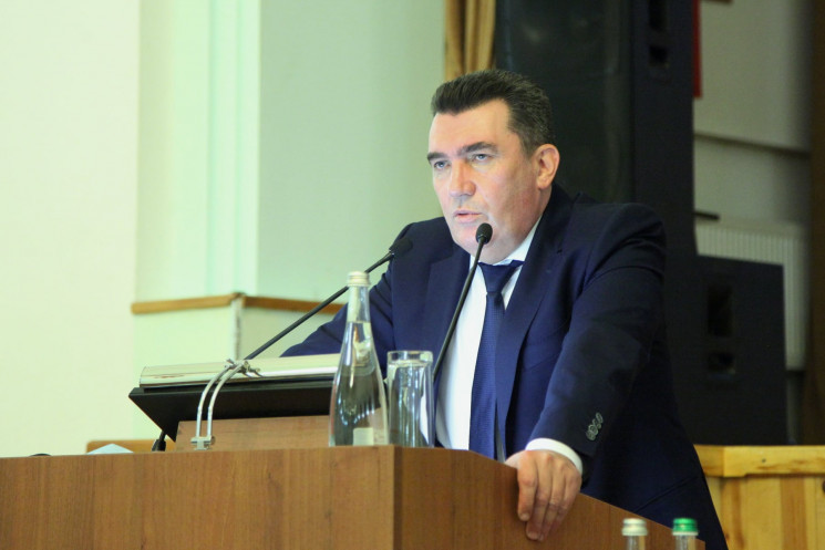 Данилов заявил, что Украина готова мобилизовать до 2,5 млн человек в случае нового вторжения России