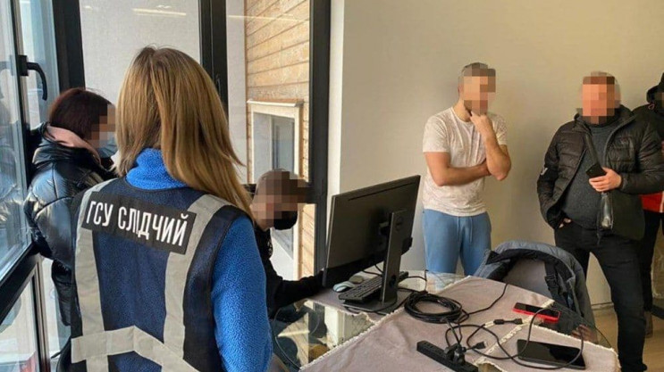 Обворовали иностранные компании на миллионы “зеленых”: СБУ разоблачила группу хакеров-украинцев