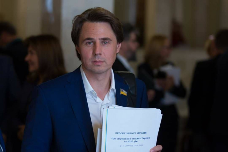 Разумков заявил, что к нардепу-слуге из его объединения пришли ГБРовцы