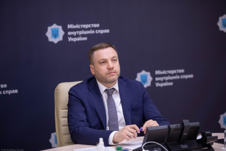 Монастырский хочет усилить ответственность за торговлю людьми