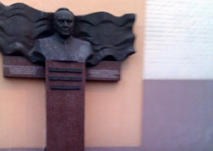 В Украине есть памятник Назарбаеву