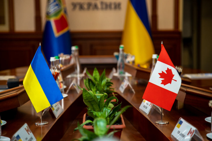 Канада продляет и расширяет военную миссию в Украине
